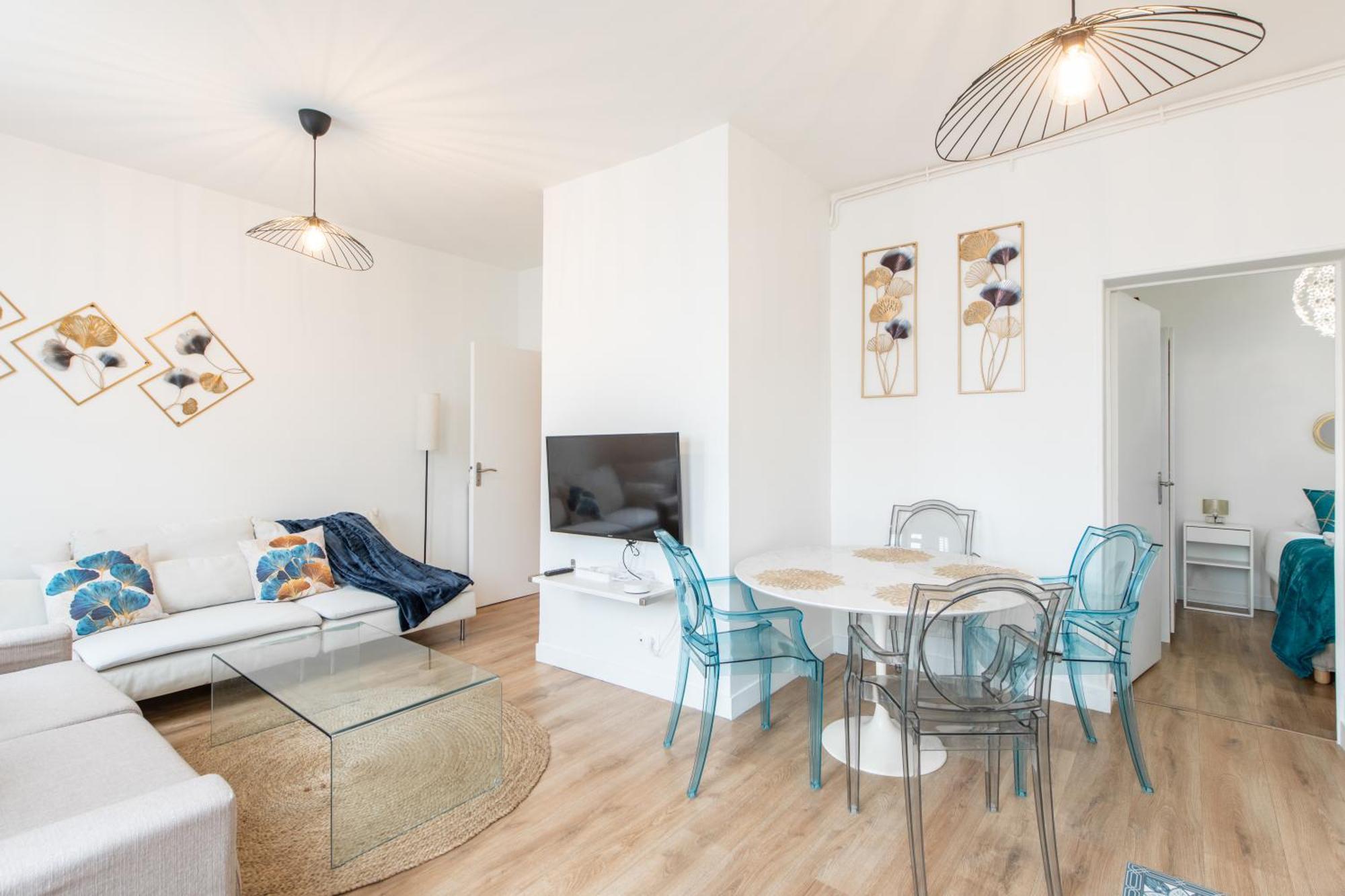 Spacious And Bright 2-Bedroom Large Apartment Very Close To Paris - Near Metro Μπουλόν-Μπιγιανκούρ Εξωτερικό φωτογραφία