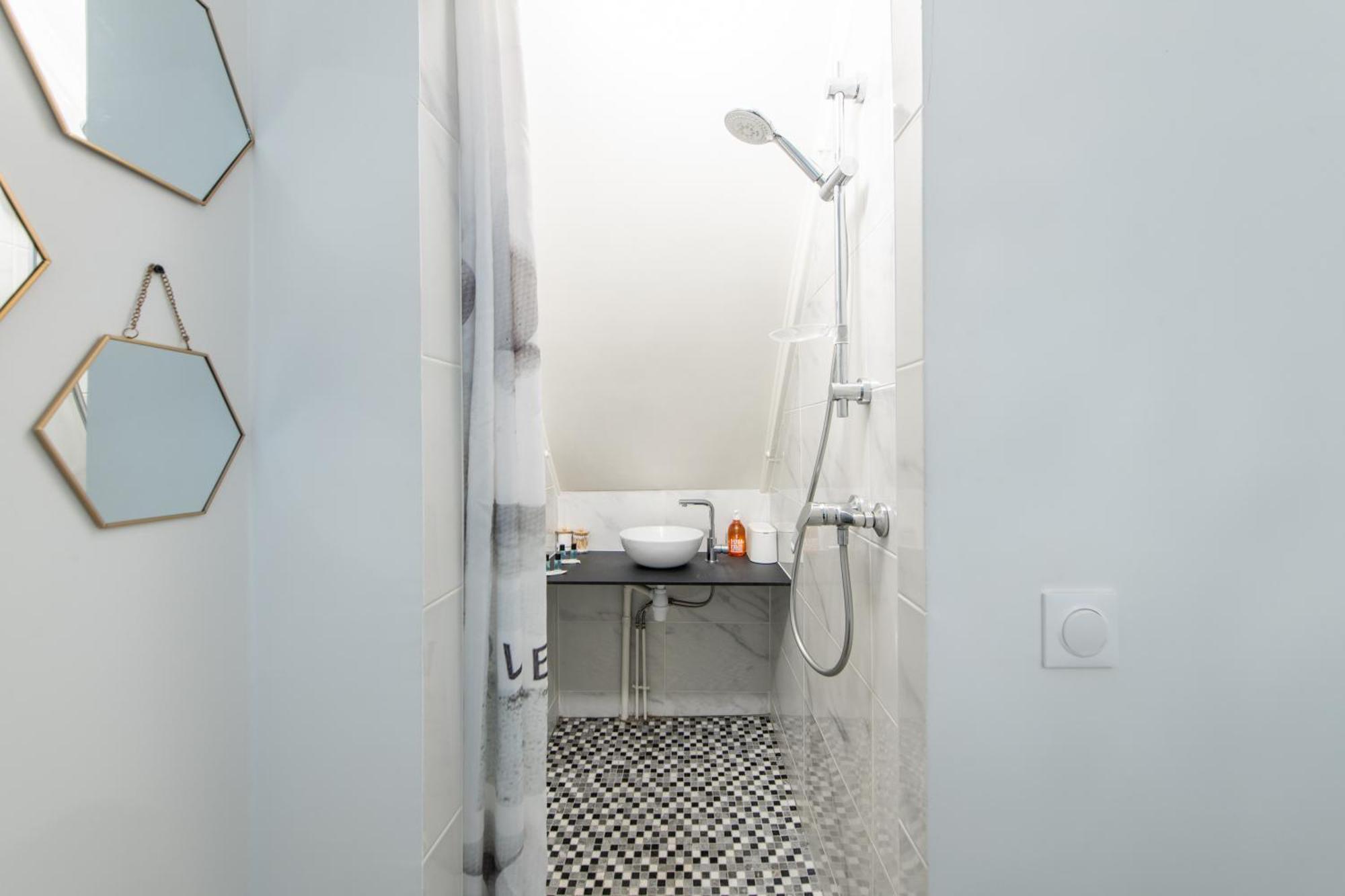 Spacious And Bright 2-Bedroom Large Apartment Very Close To Paris - Near Metro Μπουλόν-Μπιγιανκούρ Εξωτερικό φωτογραφία