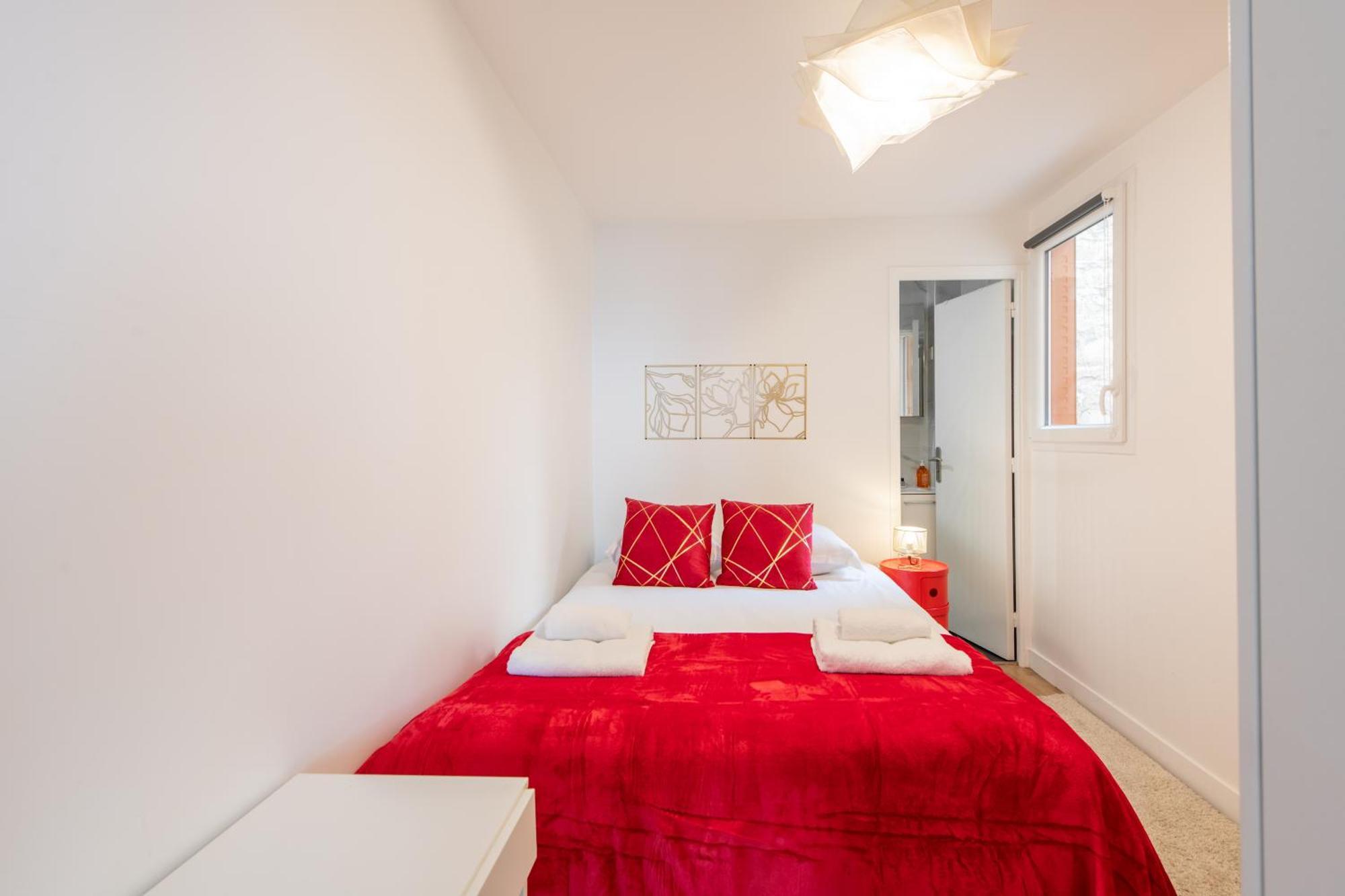 Spacious And Bright 2-Bedroom Large Apartment Very Close To Paris - Near Metro Μπουλόν-Μπιγιανκούρ Εξωτερικό φωτογραφία
