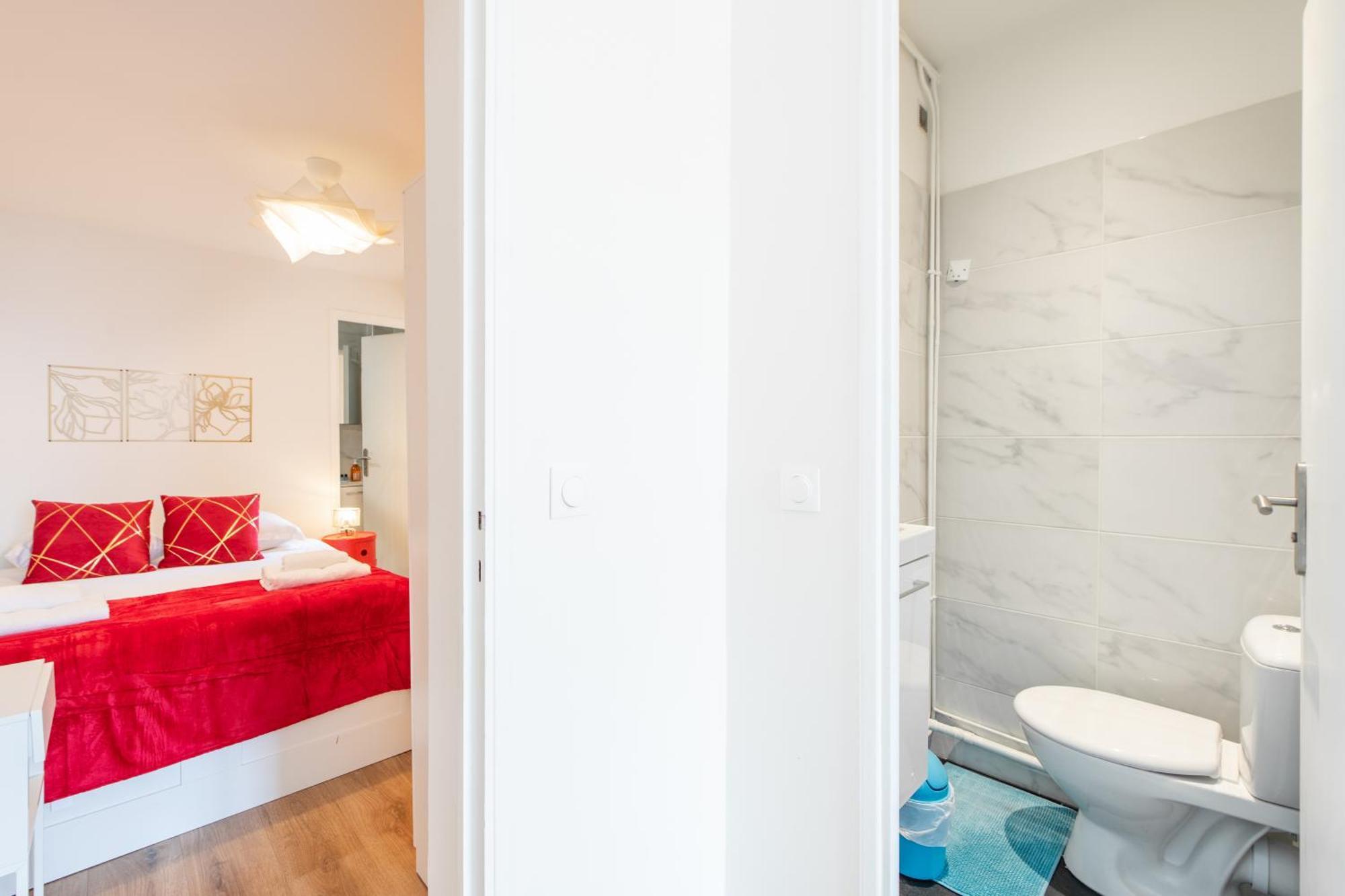 Spacious And Bright 2-Bedroom Large Apartment Very Close To Paris - Near Metro Μπουλόν-Μπιγιανκούρ Εξωτερικό φωτογραφία