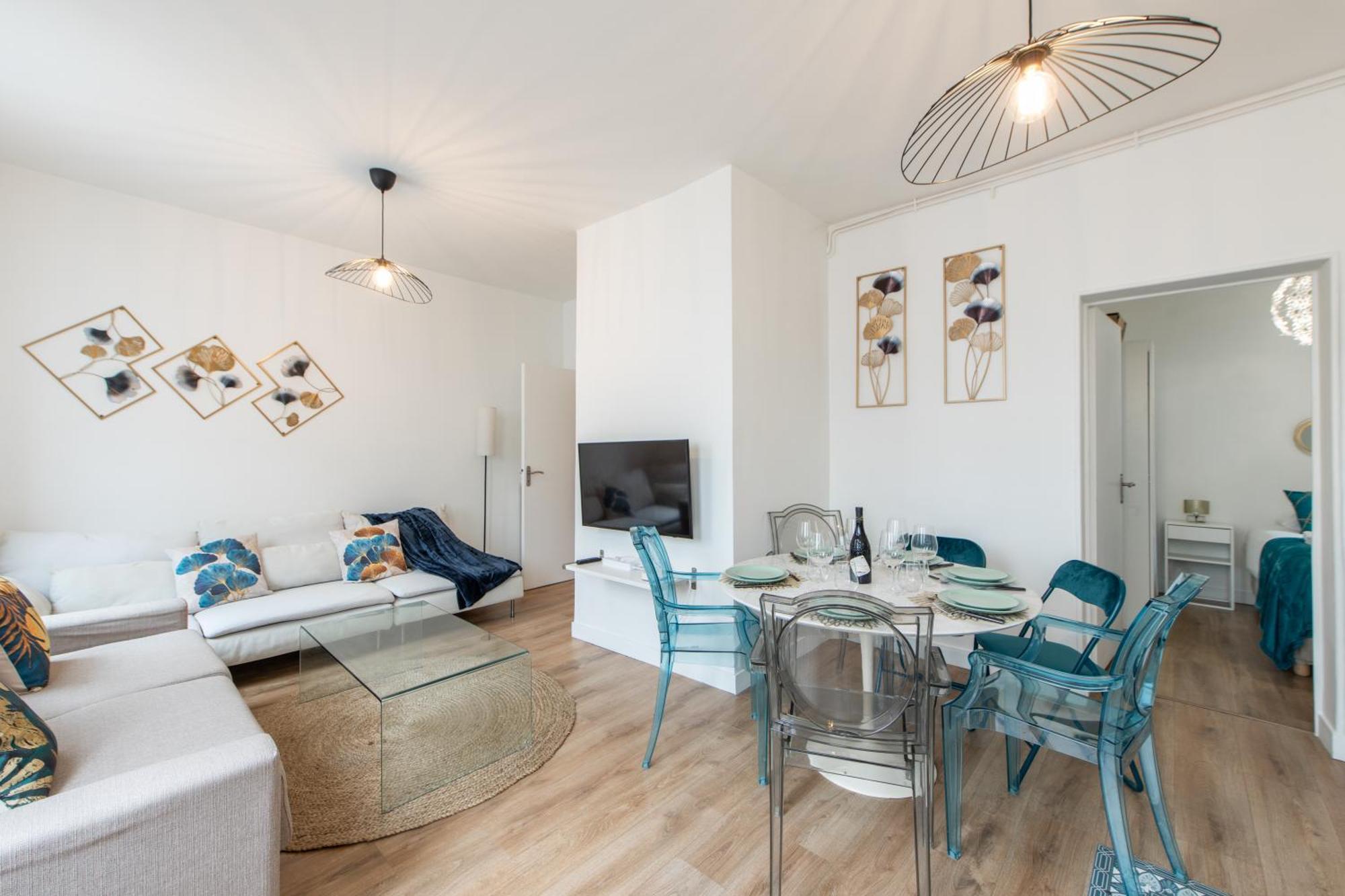 Spacious And Bright 2-Bedroom Large Apartment Very Close To Paris - Near Metro Μπουλόν-Μπιγιανκούρ Εξωτερικό φωτογραφία