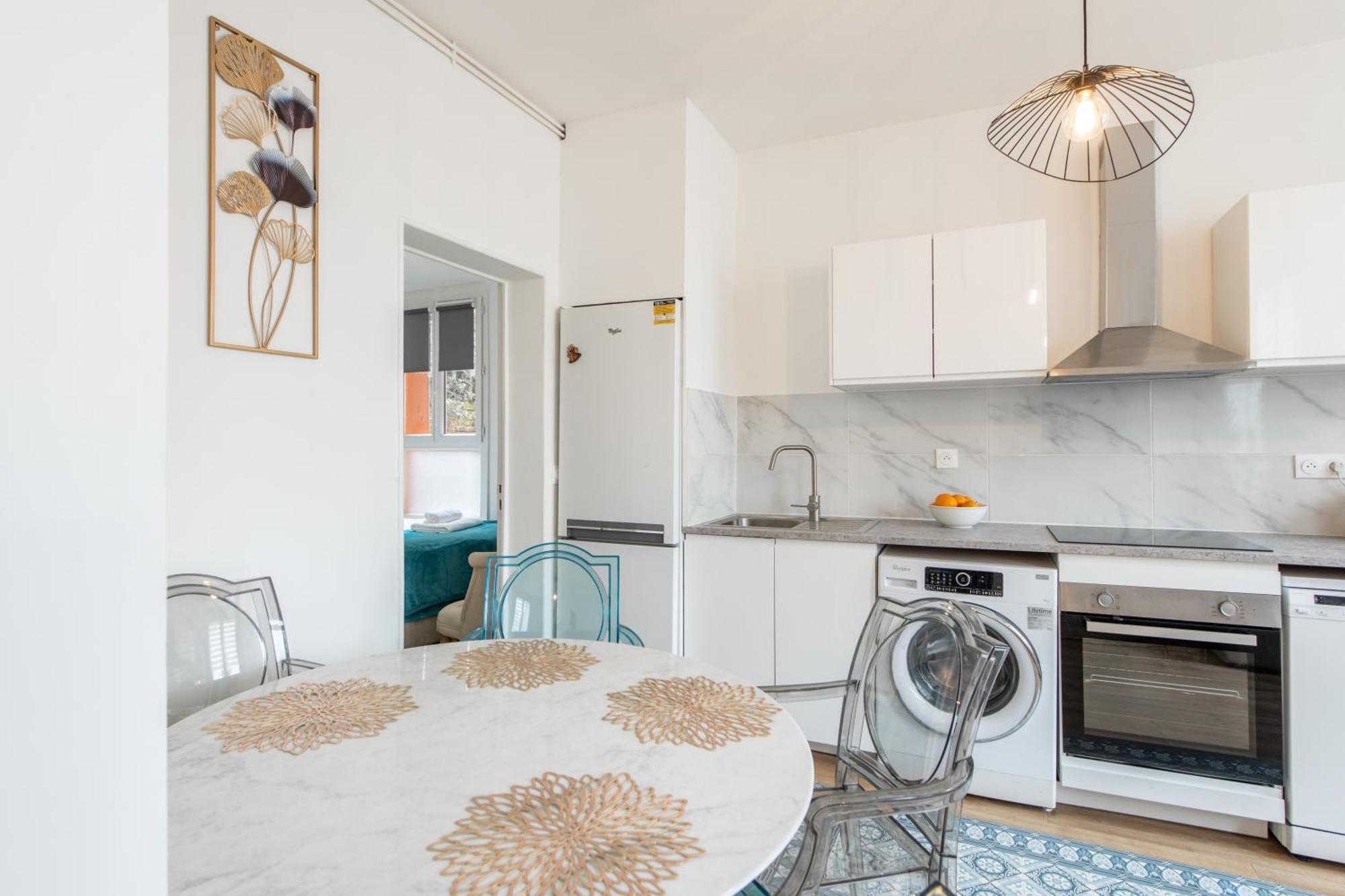 Spacious And Bright 2-Bedroom Large Apartment Very Close To Paris - Near Metro Μπουλόν-Μπιγιανκούρ Εξωτερικό φωτογραφία