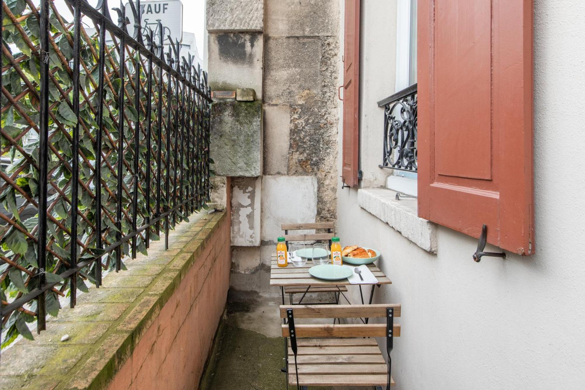 Spacious And Bright 2-Bedroom Large Apartment Very Close To Paris - Near Metro Μπουλόν-Μπιγιανκούρ Εξωτερικό φωτογραφία