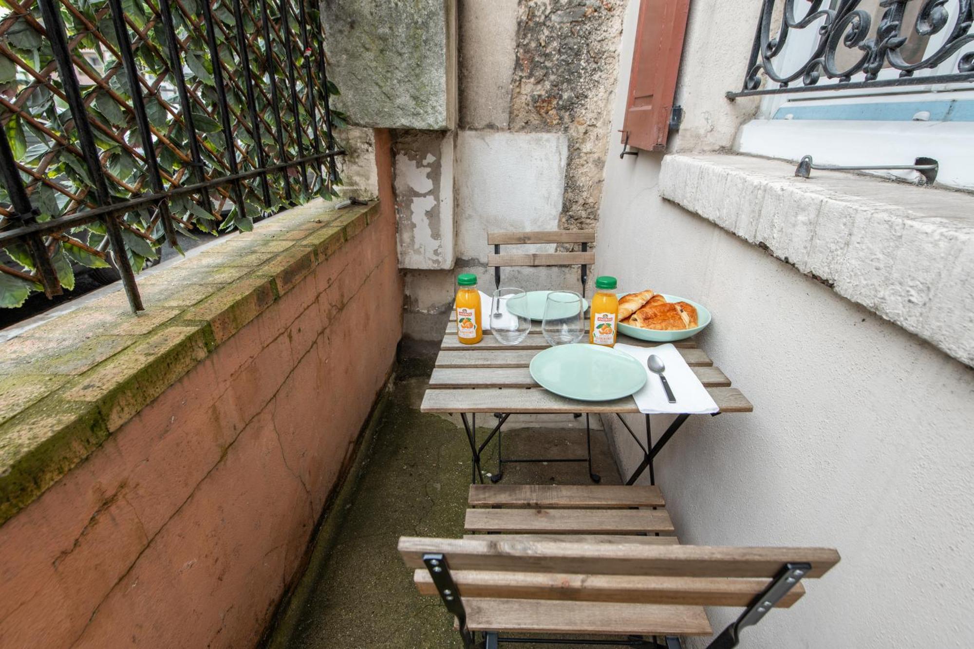 Spacious And Bright 2-Bedroom Large Apartment Very Close To Paris - Near Metro Μπουλόν-Μπιγιανκούρ Εξωτερικό φωτογραφία